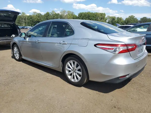 JTNB11HK6J3048051 2018 TOYOTA CAMRY - Image 2