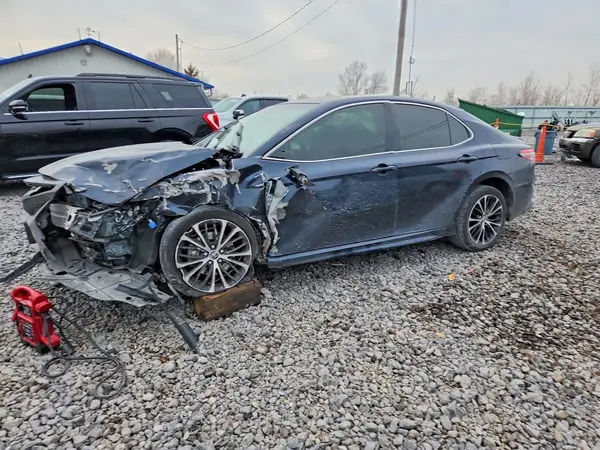 JTNB11HK6J3050804 2018 TOYOTA CAMRY - Image 1