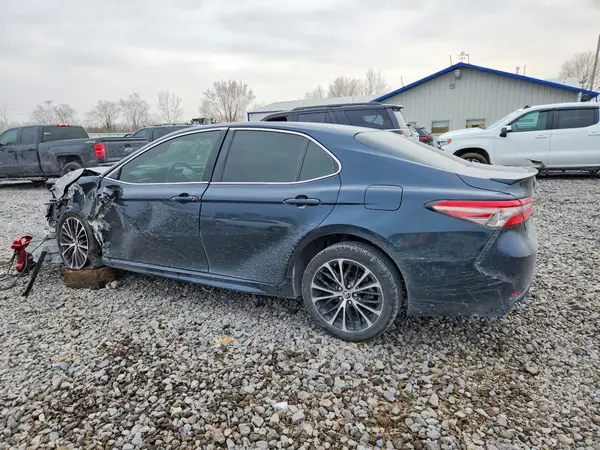 JTNB11HK6J3050804 2018 TOYOTA CAMRY - Image 2