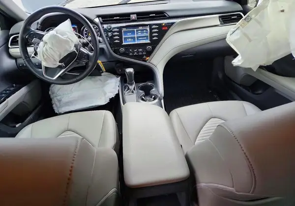 JTNB11HK6J3050804 2018 TOYOTA CAMRY - Image 8