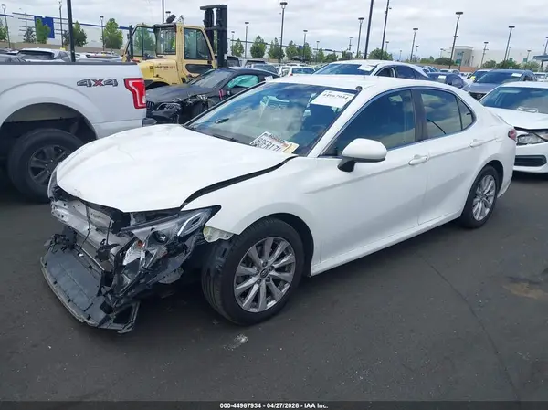 JTNB11HK6J3059695 2018 TOYOTA CAMRY - Image 2