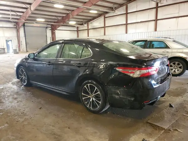 JTNB11HK6J3069062 2018 TOYOTA CAMRY - Image 2