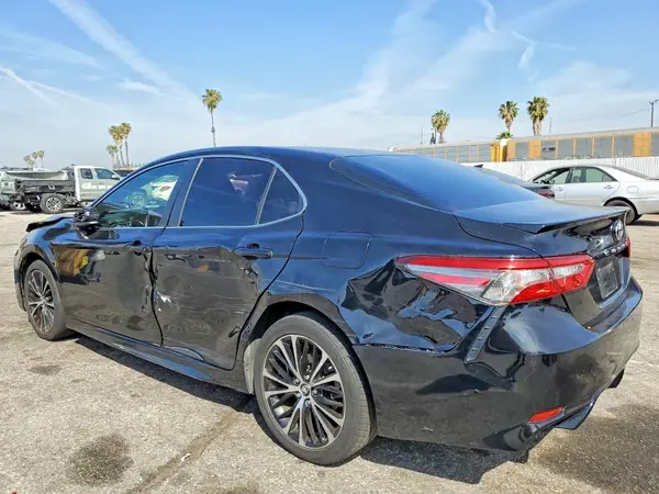 JTNB11HK6J3071409 2018 TOYOTA CAMRY - Image 2