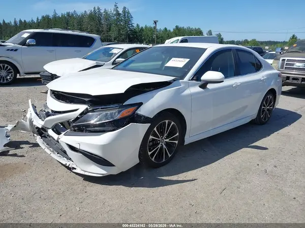 JTNB11HK6J3072382 2018 TOYOTA CAMRY - Image 2