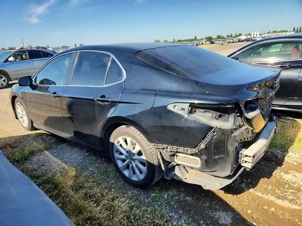 JTNB11HK7J3001739 2018 TOYOTA CAMRY - Image 2