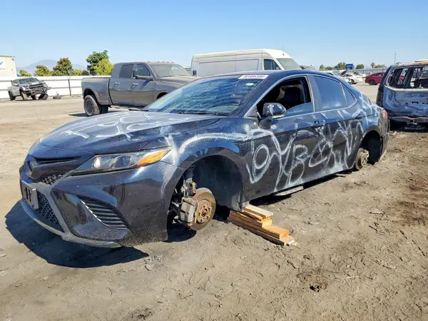JTNB11HK7J3004110 2018 TOYOTA CAMRY - Image 1