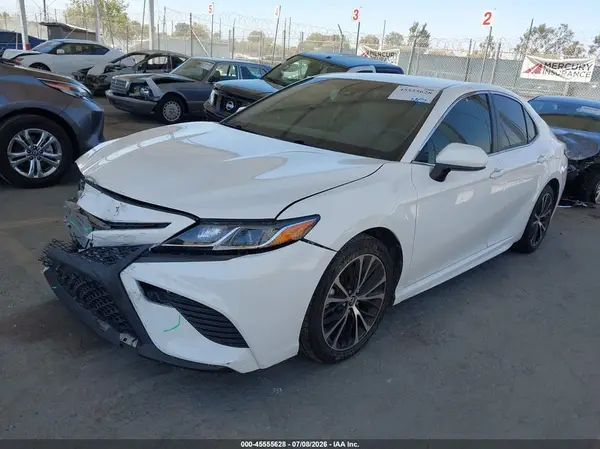 JTNB11HK7J3004902 2018 TOYOTA CAMRY - Image 2
