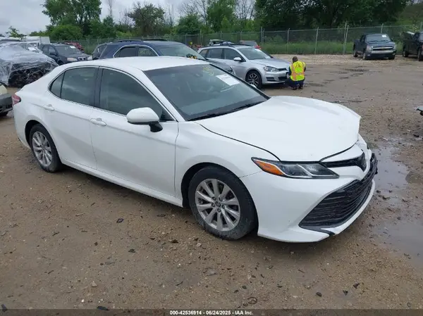 JTNB11HK7J3005130 2018 TOYOTA CAMRY - Image 1