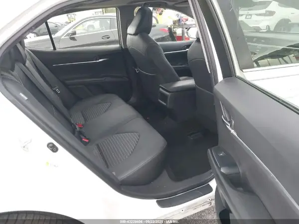 JTNB11HK7J3007833 2018 TOYOTA CAMRY - Image 8
