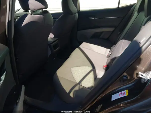 JTNB11HK7J3008531 2018 TOYOTA CAMRY - Image 8