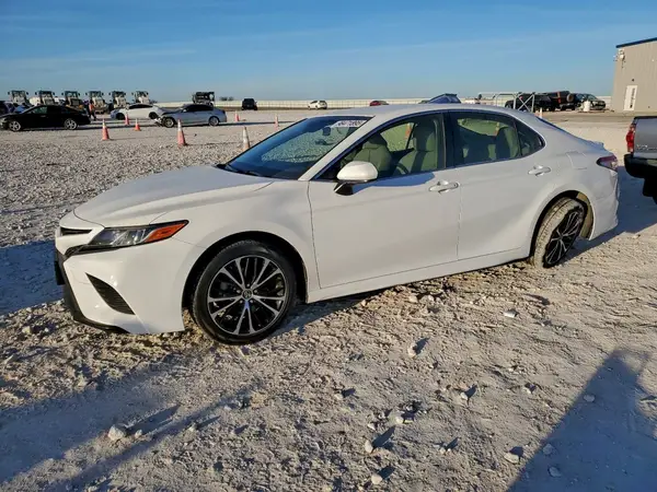 JTNB11HK7J3009579 2018 TOYOTA CAMRY - Image 1