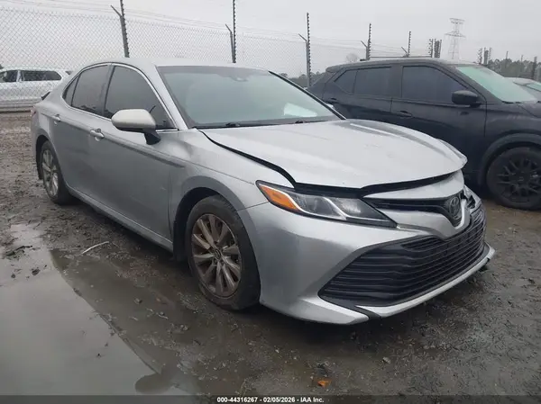 JTNB11HK7J3012630 2018 TOYOTA CAMRY - Image 1