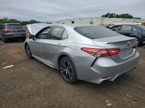 JTNB11HK7J3012658 2018 TOYOTA CAMRY - Image 2