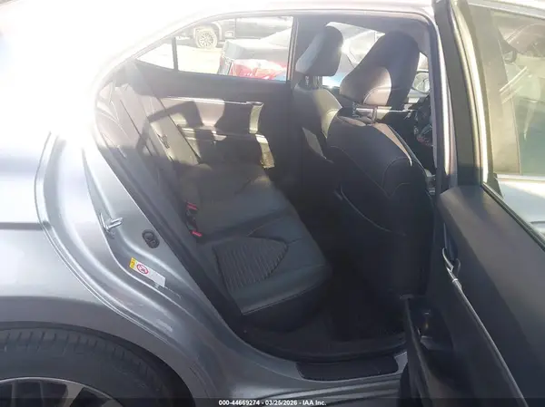 JTNB11HK7J3013938 2018 TOYOTA CAMRY - Image 8