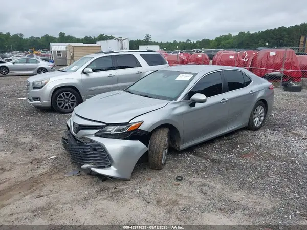 JTNB11HK7J3015236 2018 TOYOTA CAMRY - Image 2