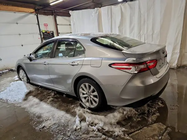 JTNB11HK7J3015690 2018 TOYOTA CAMRY - Image 2
