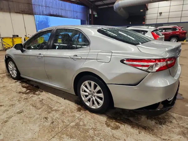 JTNB11HK7J3016936 2018 TOYOTA CAMRY - Image 2