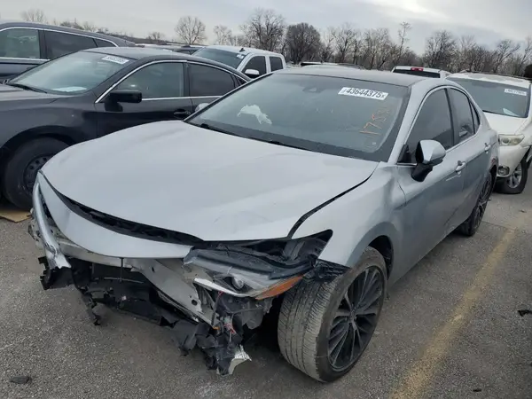 JTNB11HK7J3017584 2018 TOYOTA CAMRY - Image 1