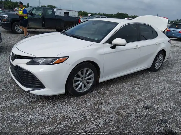 JTNB11HK7J3019433 2018 TOYOTA CAMRY - Image 2