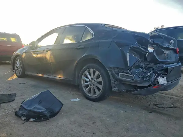 JTNB11HK7J3019481 2018 TOYOTA CAMRY - Image 2