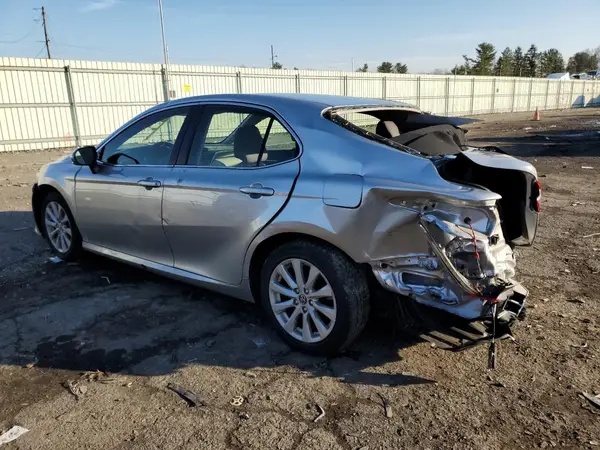 JTNB11HK7J3019545 2018 TOYOTA CAMRY - Image 2