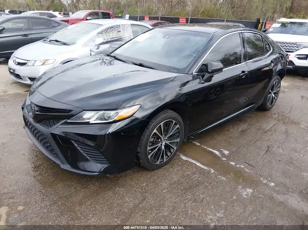 JTNB11HK7J3020128 2018 TOYOTA CAMRY - Image 2