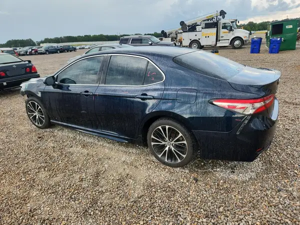 JTNB11HK7J3020842 2018 TOYOTA CAMRY - Image 2