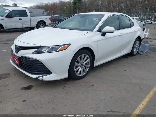 JTNB11HK7J3021358 2018 TOYOTA CAMRY - Image 2