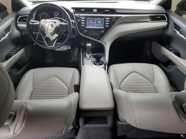 JTNB11HK7J3021750 2018 TOYOTA CAMRY - Image 8
