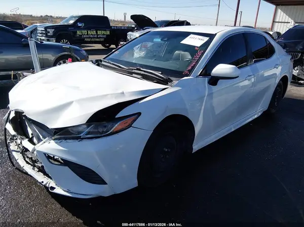 JTNB11HK7J3022011 2018 TOYOTA CAMRY - Image 2