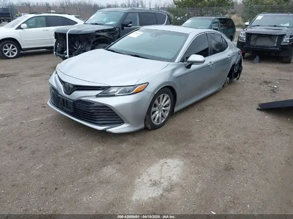 JTNB11HK7J3025152 2018 TOYOTA CAMRY - Image 2