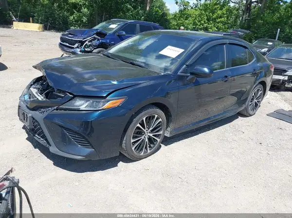 JTNB11HK7J3025989 2018 TOYOTA CAMRY - Image 2
