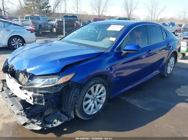 JTNB11HK7J3026754 2018 TOYOTA CAMRY - Image 2