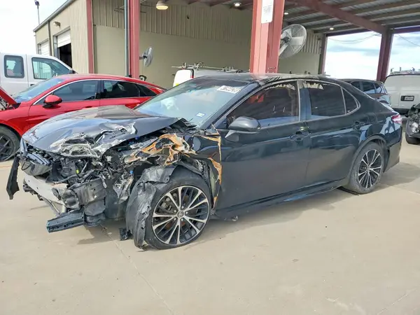 JTNB11HK7J3028083 2018 TOYOTA CAMRY - Image 1