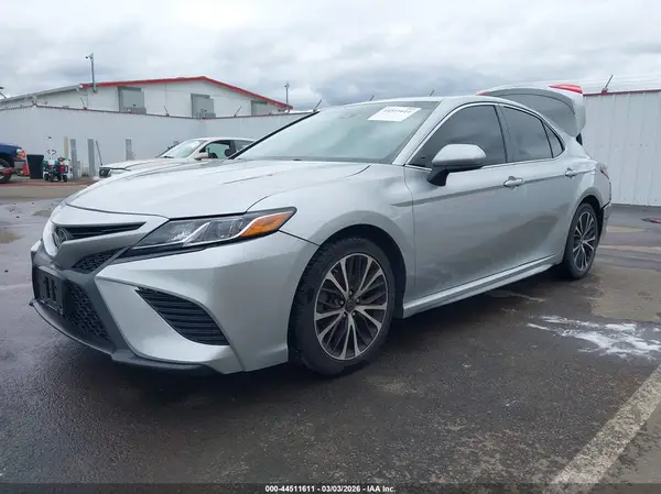 JTNB11HK7J3028472 2018 TOYOTA CAMRY - Image 2