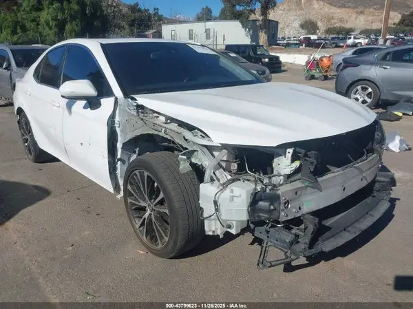 JTNB11HK7J3029041 2018 TOYOTA CAMRY - Image 1