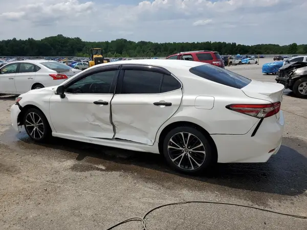 JTNB11HK7J3029377 2018 TOYOTA CAMRY - Image 2