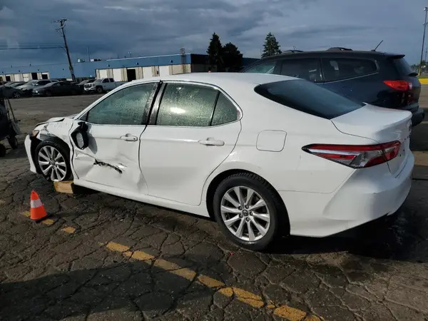 JTNB11HK7J3029847 2018 TOYOTA CAMRY - Image 2
