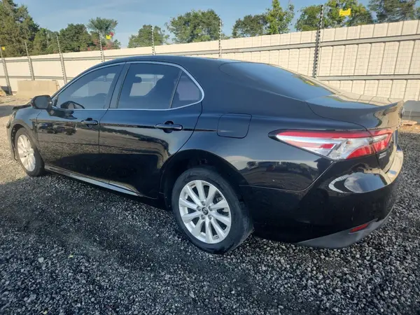 JTNB11HK7J3030495 2018 TOYOTA CAMRY - Image 2