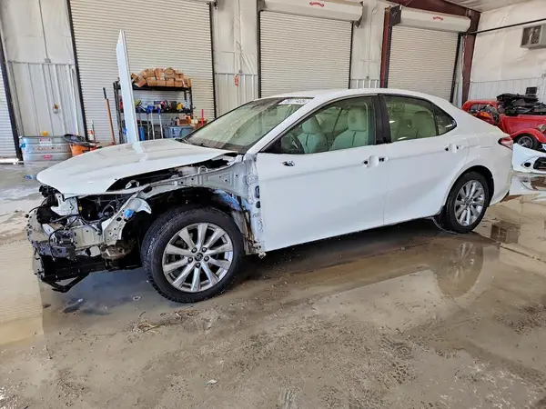 JTNB11HK7J3034157 2018 TOYOTA CAMRY - Image 1