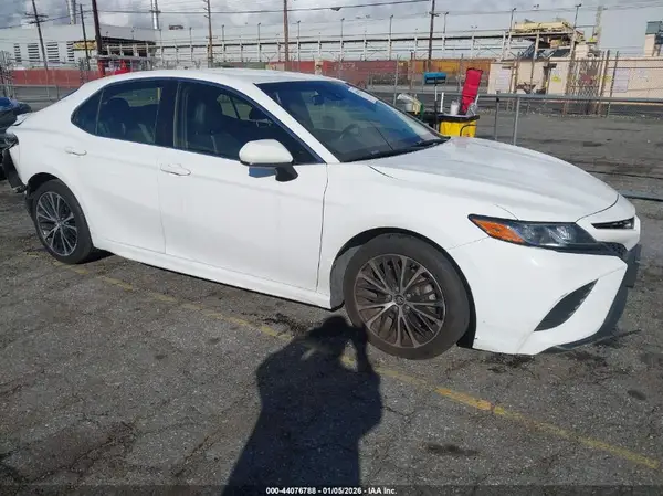 JTNB11HK7J3037964 2018 TOYOTA CAMRY - Image 1