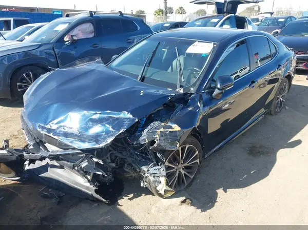 JTNB11HK7J3040492 2018 TOYOTA CAMRY - Image 2