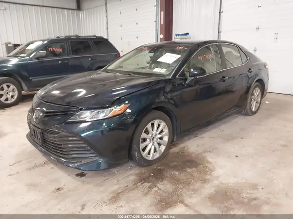 JTNB11HK7J3041836 2018 TOYOTA CAMRY - Image 2