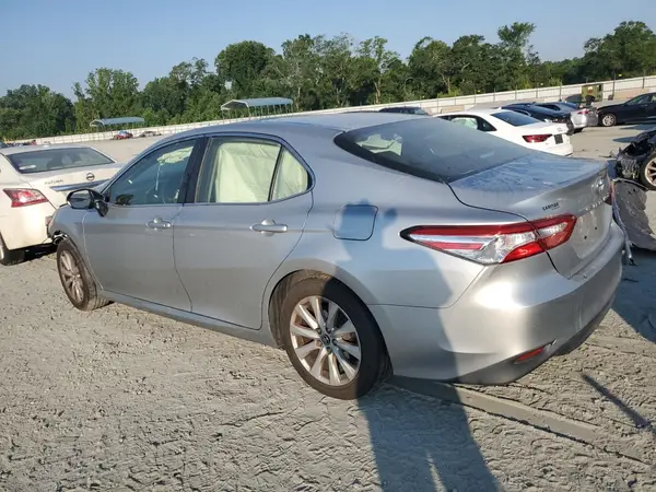 JTNB11HK7J3042940 2018 TOYOTA CAMRY - Image 2