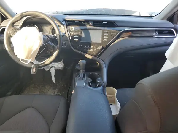JTNB11HK7J3042940 2018 TOYOTA CAMRY - Image 8