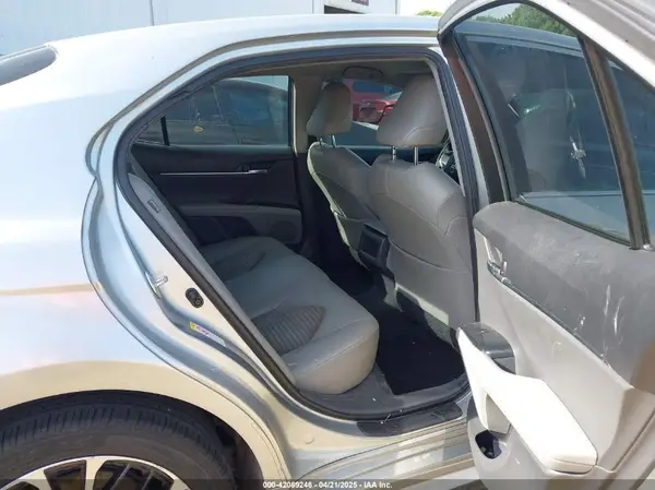 JTNB11HK7J3045966 2018 TOYOTA CAMRY - Image 8