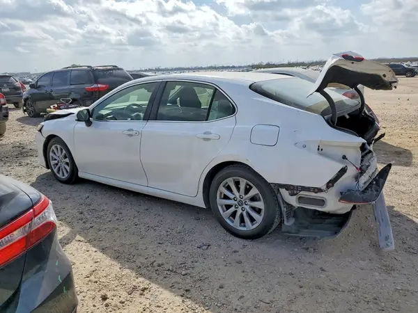 JTNB11HK7J3049287 2018 TOYOTA CAMRY - Image 2