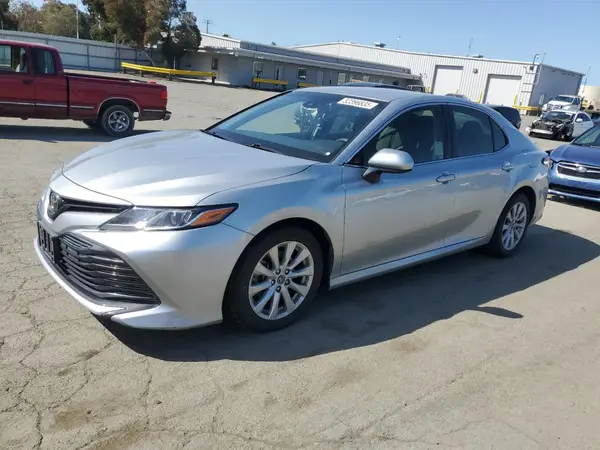 JTNB11HK7J3052951 2018 TOYOTA CAMRY - Image 1