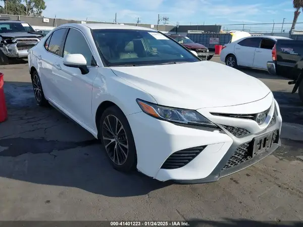 JTNB11HK7J3072715 2018 TOYOTA CAMRY - Image 1