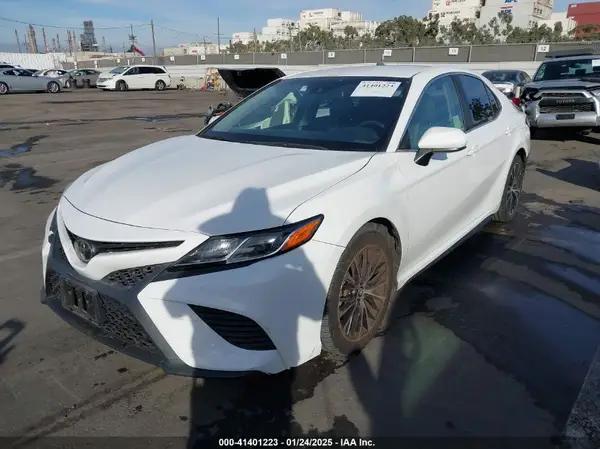 JTNB11HK7J3072715 2018 TOYOTA CAMRY - Image 2